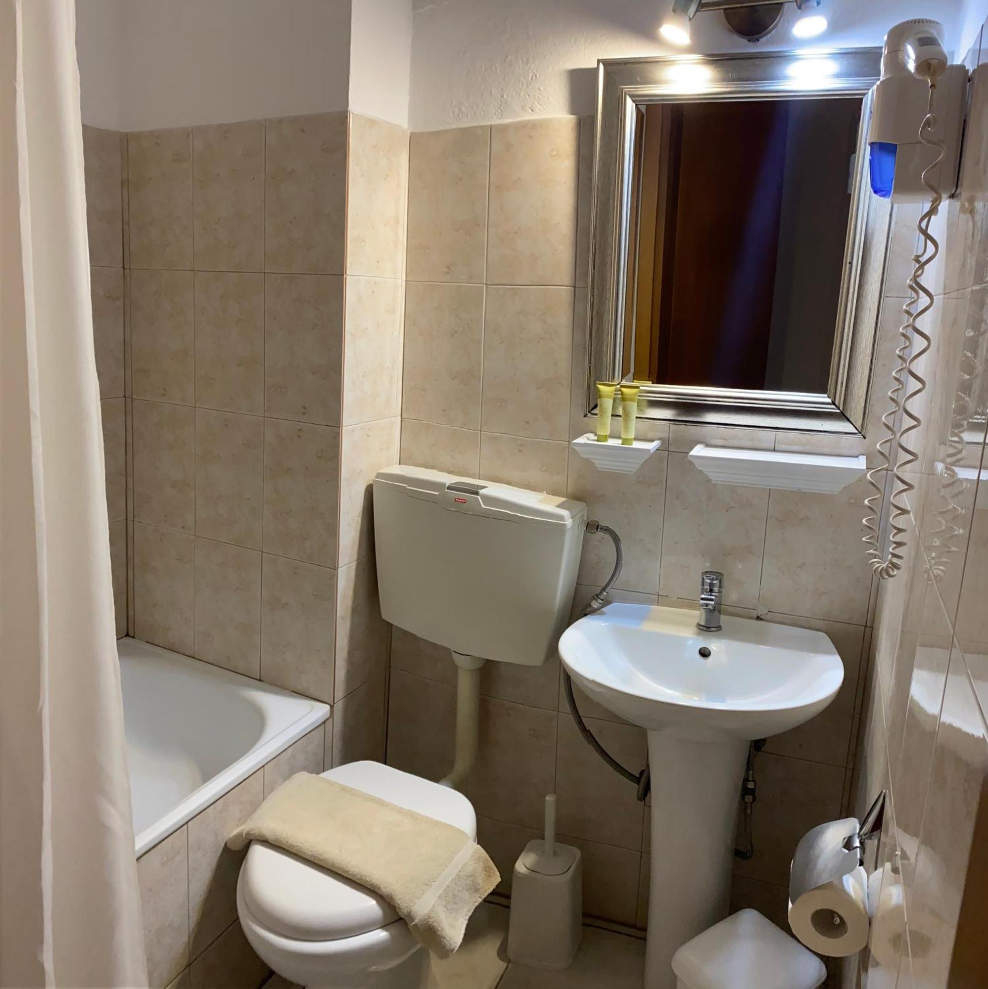 Lithos Apartment Káto Loutrákion Екстериор снимка