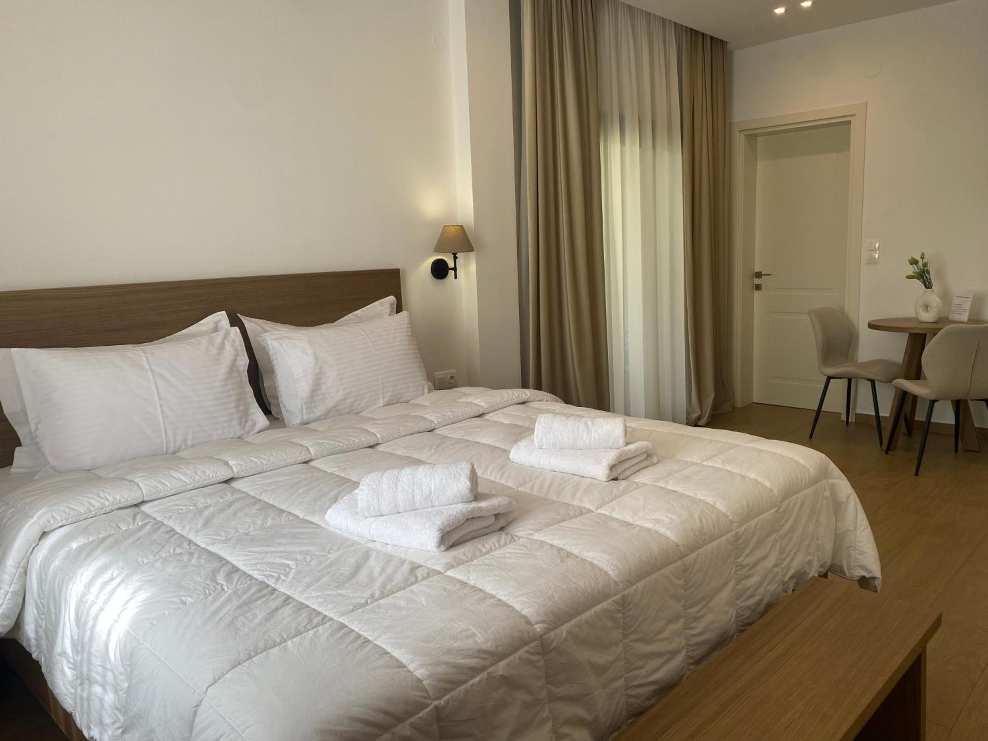 Lithos Apartment Káto Loutrákion Екстериор снимка
