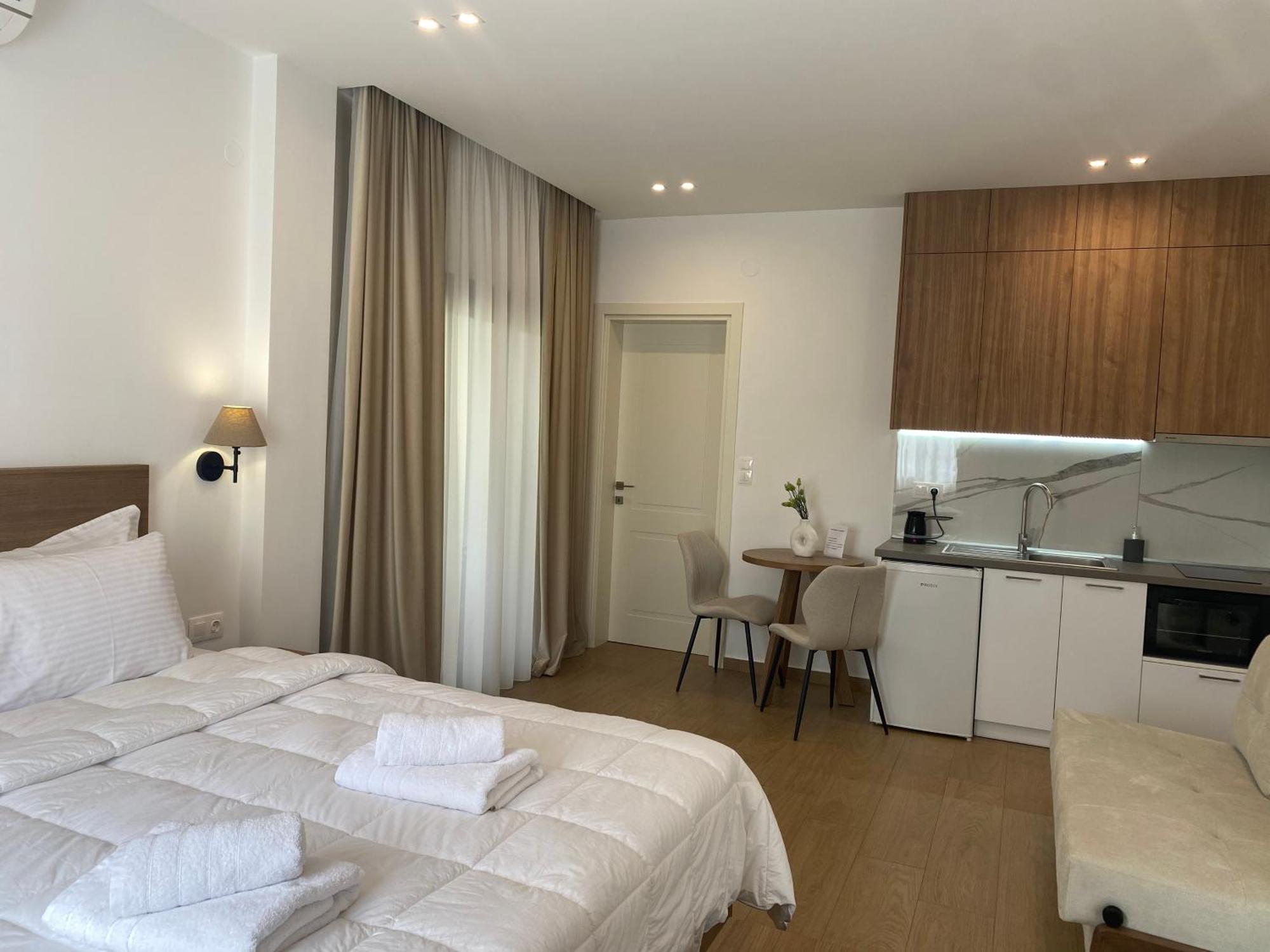 Lithos Apartment Káto Loutrákion Екстериор снимка